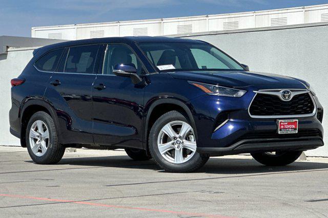 used 2021 Toyota Highlander car, priced at $30,999