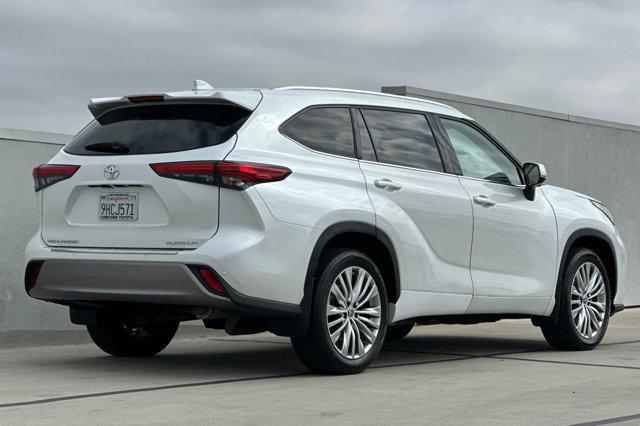 used 2023 Toyota Highlander car, priced at $43,698