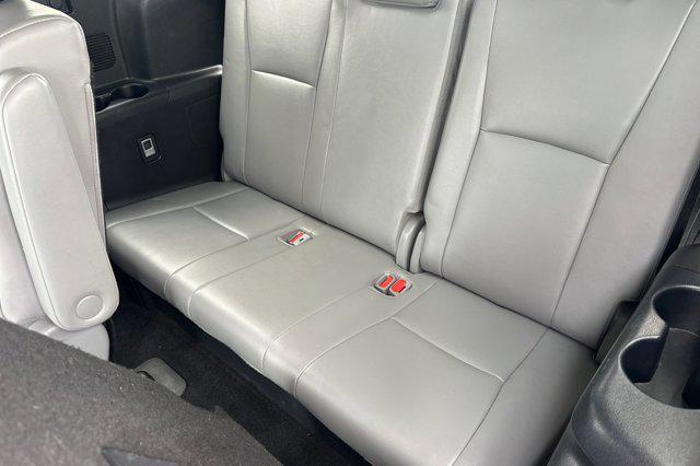 used 2022 Toyota Highlander car, priced at $35,999