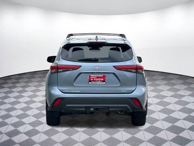 used 2022 Toyota Highlander car, priced at $34,997