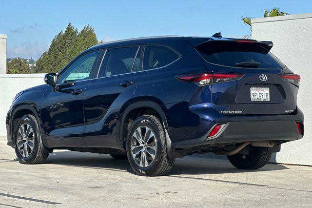 used 2024 Toyota Highlander car, priced at $42,999