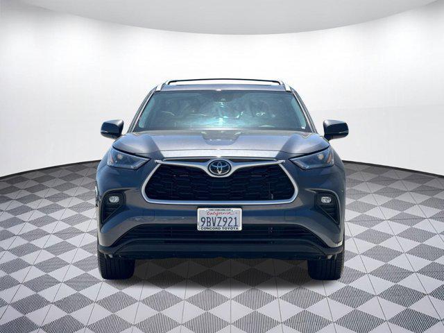 used 2022 Toyota Highlander car, priced at $36,998