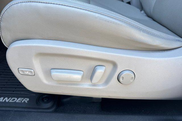 used 2015 Toyota Highlander car, priced at $15,999
