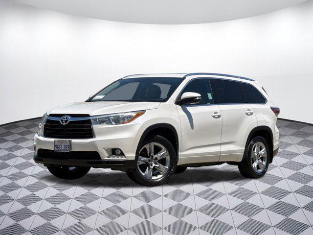 used 2015 Toyota Highlander car, priced at $15,999