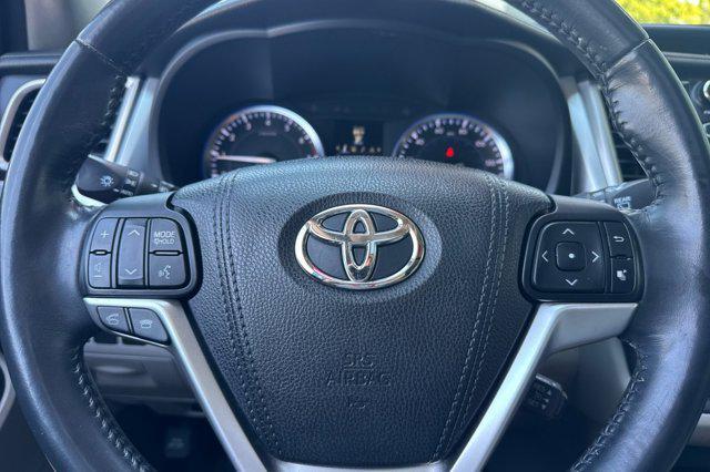 used 2015 Toyota Highlander car, priced at $15,999