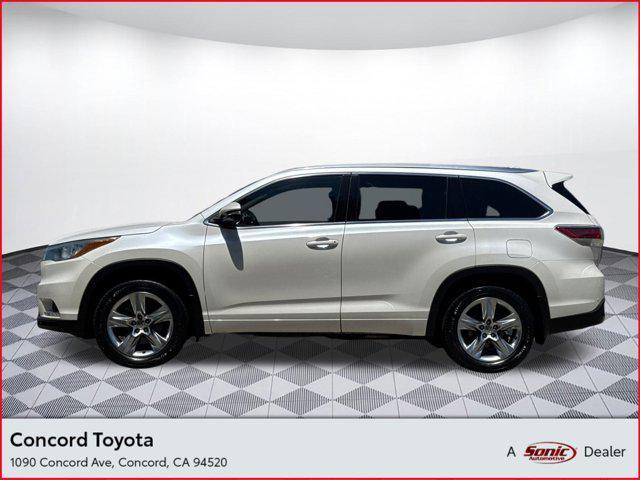 used 2015 Toyota Highlander car, priced at $15,999