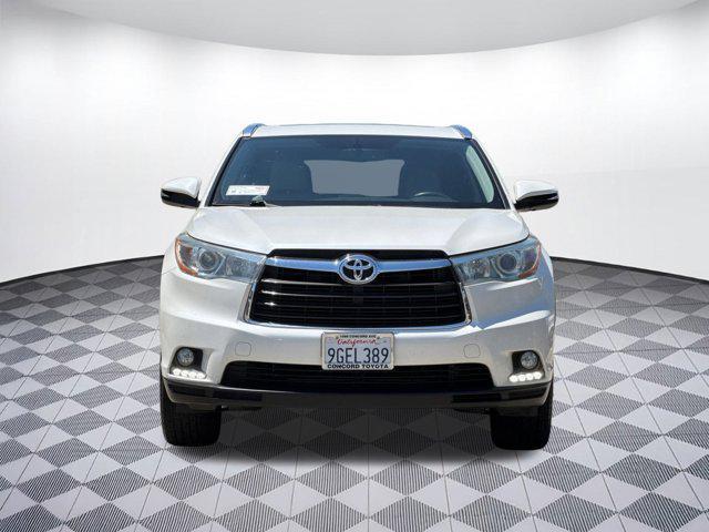used 2015 Toyota Highlander car, priced at $15,999