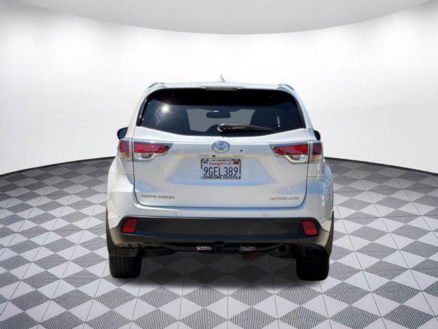 used 2015 Toyota Highlander car, priced at $15,999