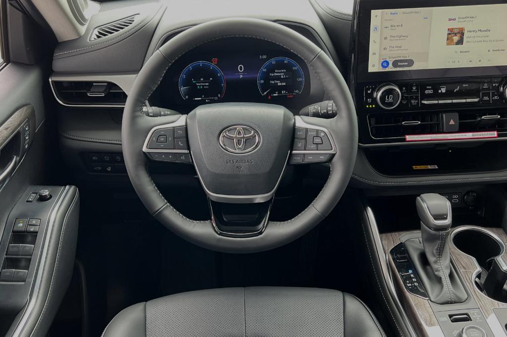 new 2024 Toyota Highlander car, priced at $54,537