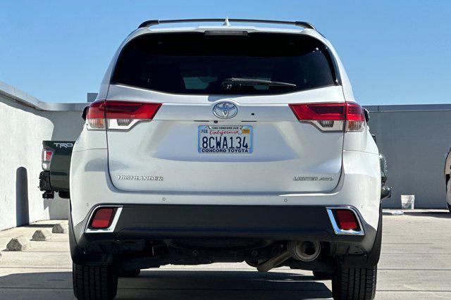 used 2018 Toyota Highlander car, priced at $23,999