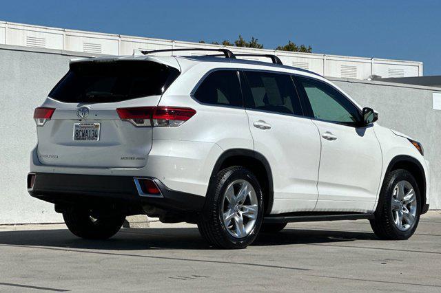 used 2018 Toyota Highlander car, priced at $23,999