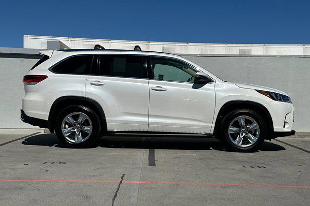 used 2018 Toyota Highlander car, priced at $23,999