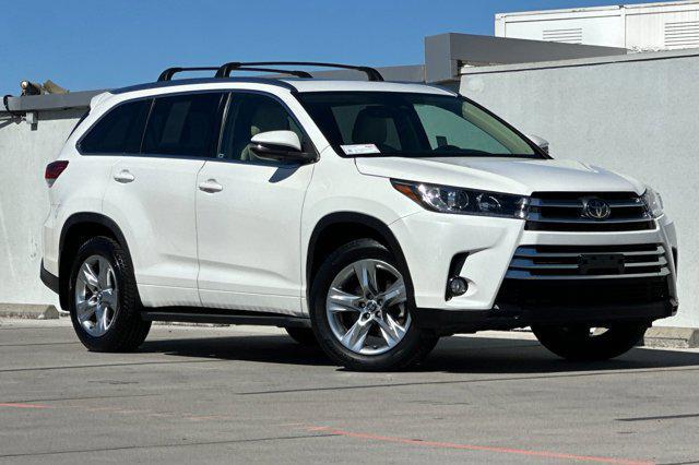 used 2018 Toyota Highlander car, priced at $23,999