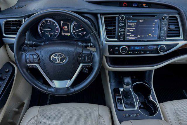 used 2018 Toyota Highlander car, priced at $23,999