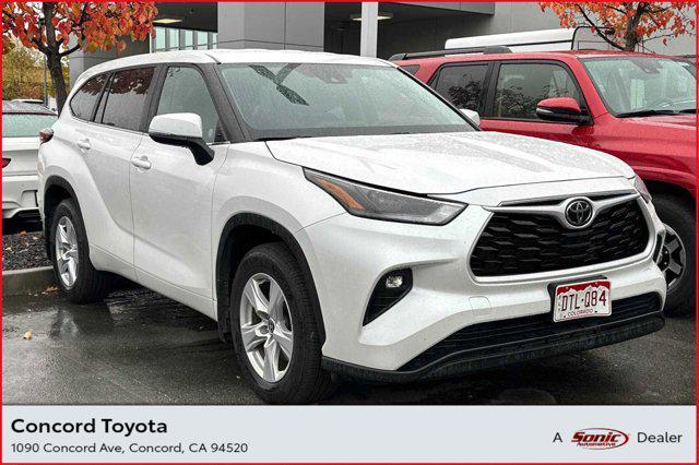 used 2024 Toyota Highlander car, priced at $38,999