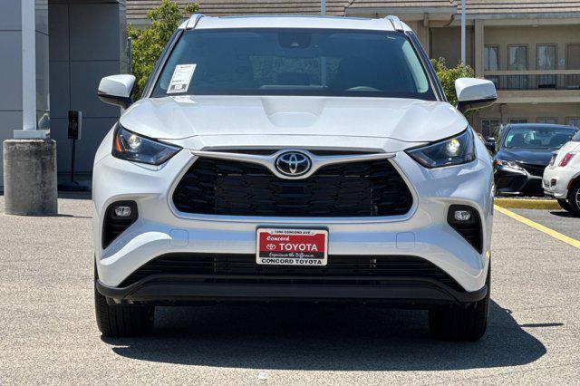 new 2025 Toyota Highlander car, priced at $47,698
