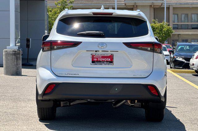 new 2025 Toyota Highlander car, priced at $47,698