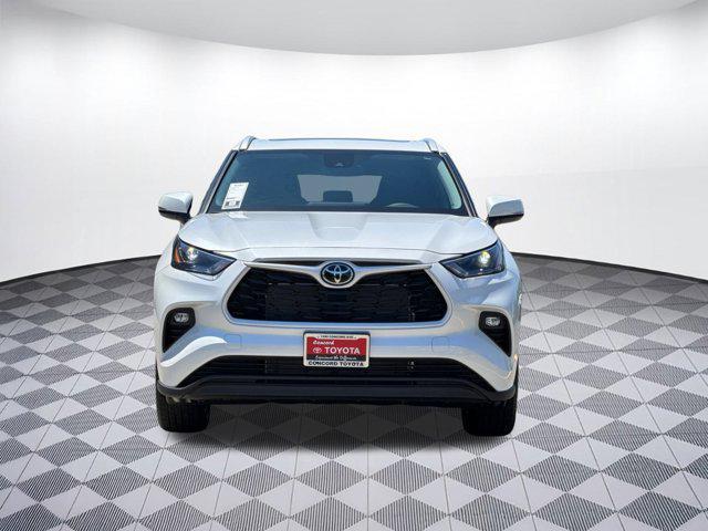 new 2025 Toyota Highlander car, priced at $47,698