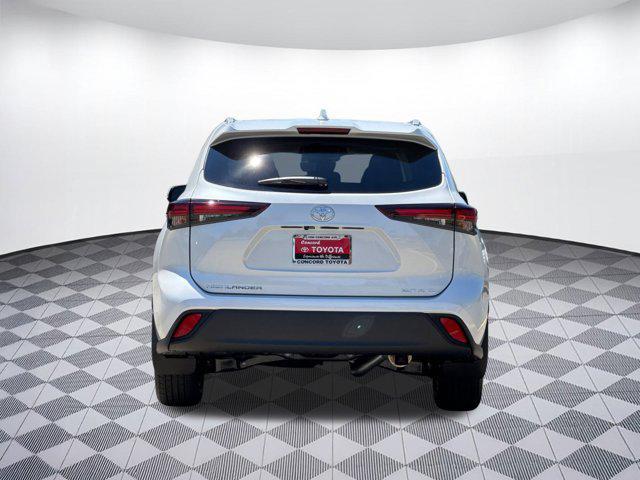 new 2025 Toyota Highlander car, priced at $47,698