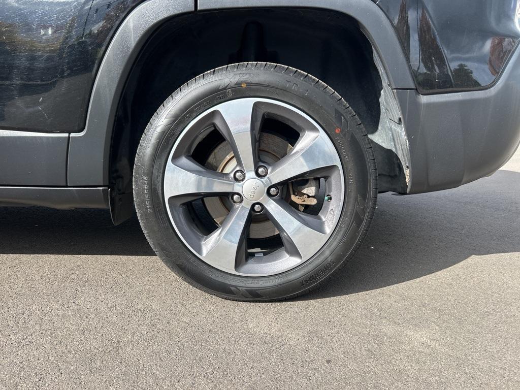 used 2019 Jeep Cherokee car, priced at $16,500