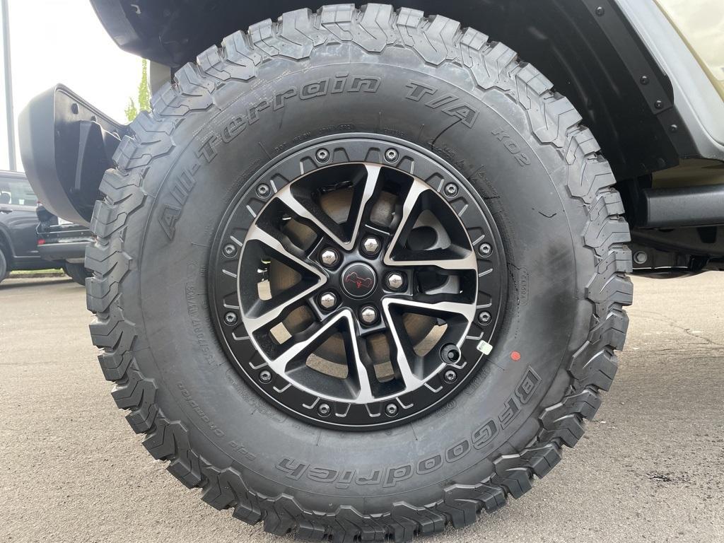 new 2025 Jeep Wrangler car, priced at $63,498