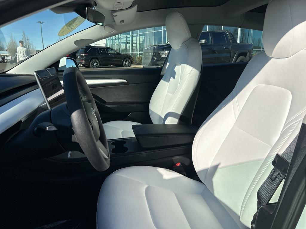 used 2022 Tesla Model 3 car, priced at $31,800