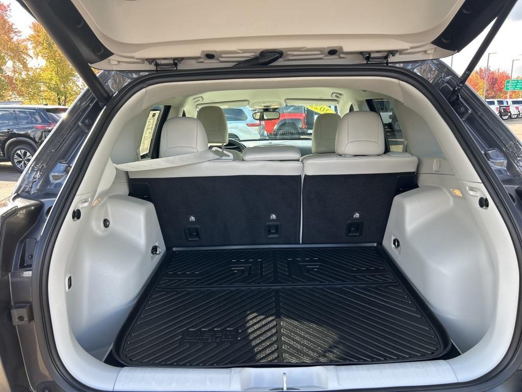 used 2022 Jeep Cherokee car, priced at $24,382