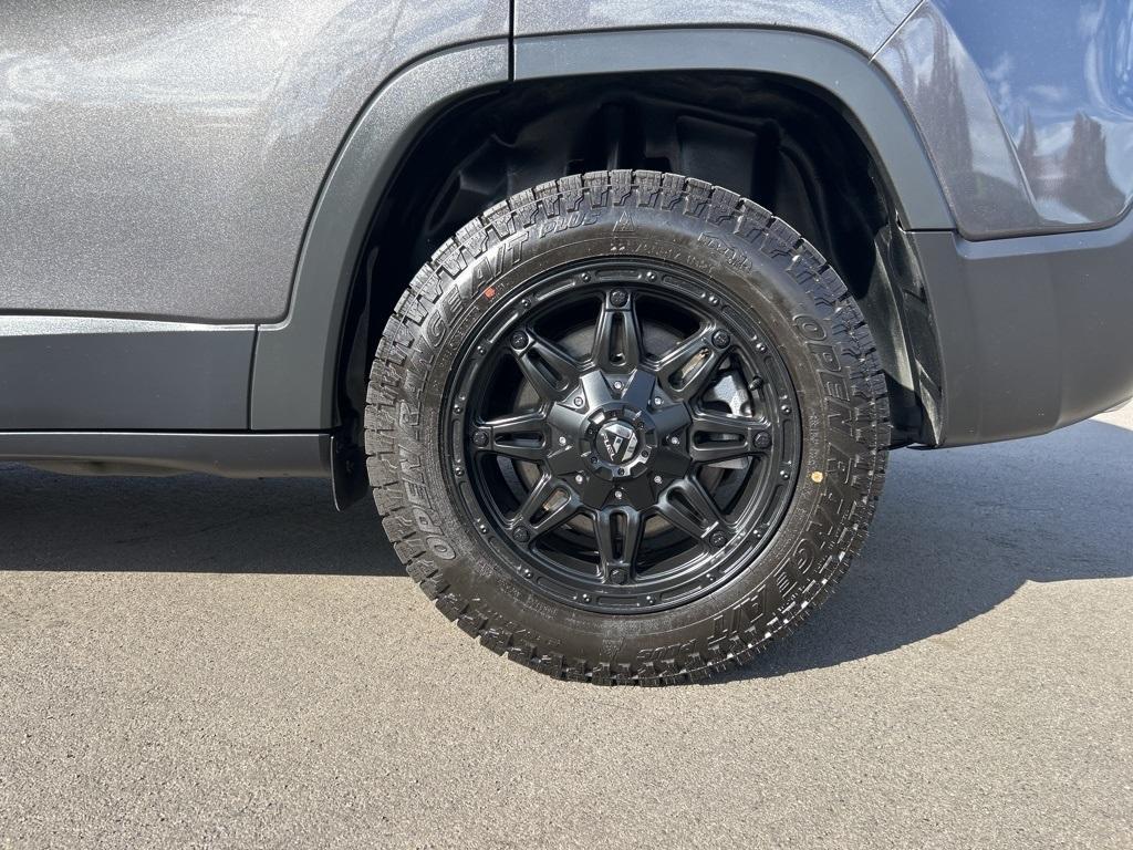 used 2022 Jeep Cherokee car, priced at $24,382