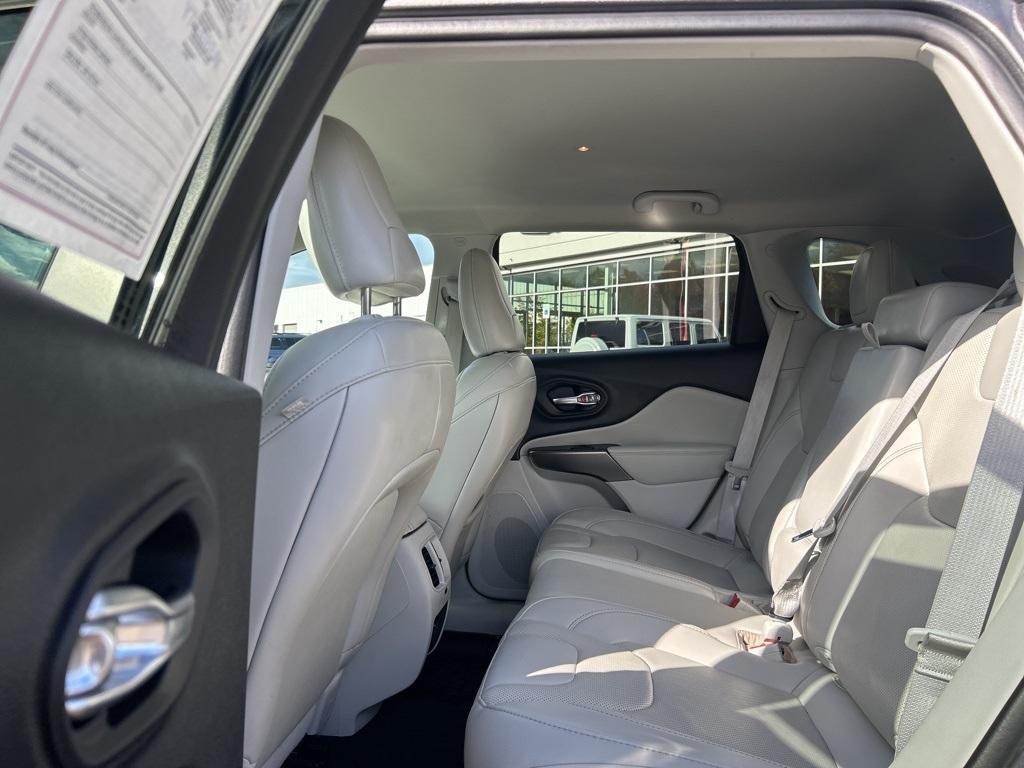 used 2022 Jeep Cherokee car, priced at $24,382