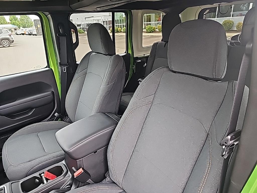 new 2025 Jeep Wrangler car, priced at $41,598