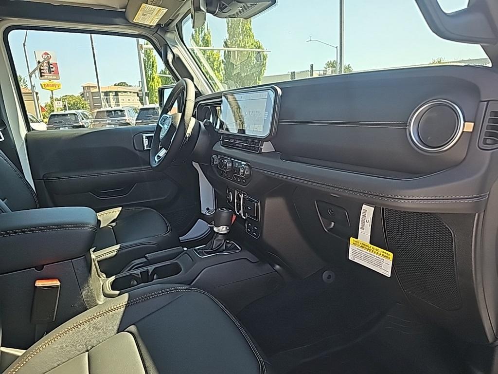 new 2025 Jeep Wrangler car, priced at $55,548