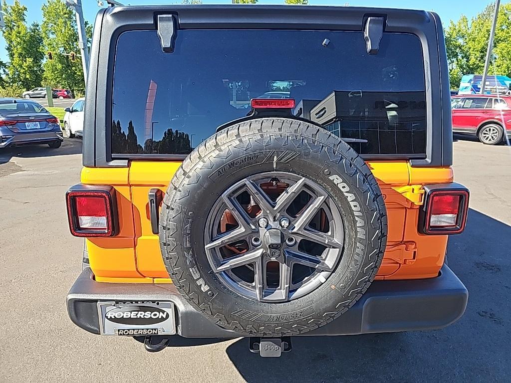 new 2025 Jeep Wrangler car, priced at $47,524