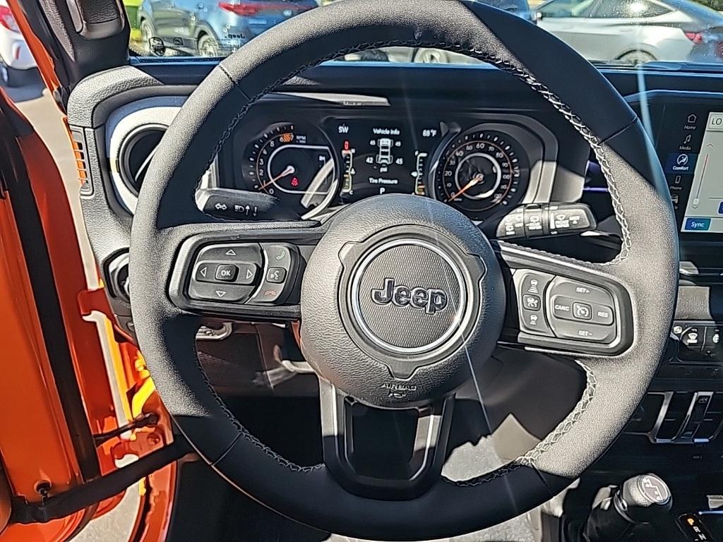 new 2025 Jeep Wrangler car, priced at $47,524