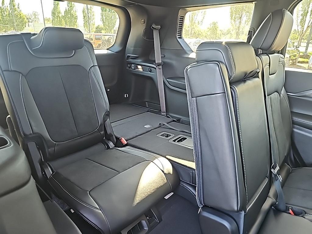 new 2025 Jeep Grand Cherokee L car, priced at $46,276