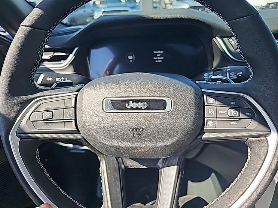 new 2024 Jeep Grand Cherokee L car, priced at $49,422
