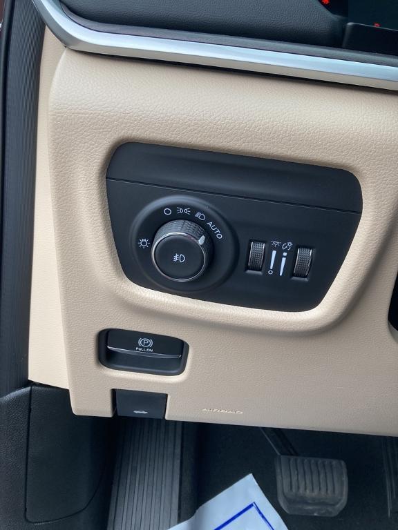 new 2025 Jeep Grand Cherokee L car, priced at $44,998