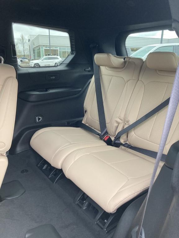 new 2025 Jeep Grand Cherokee L car, priced at $44,998