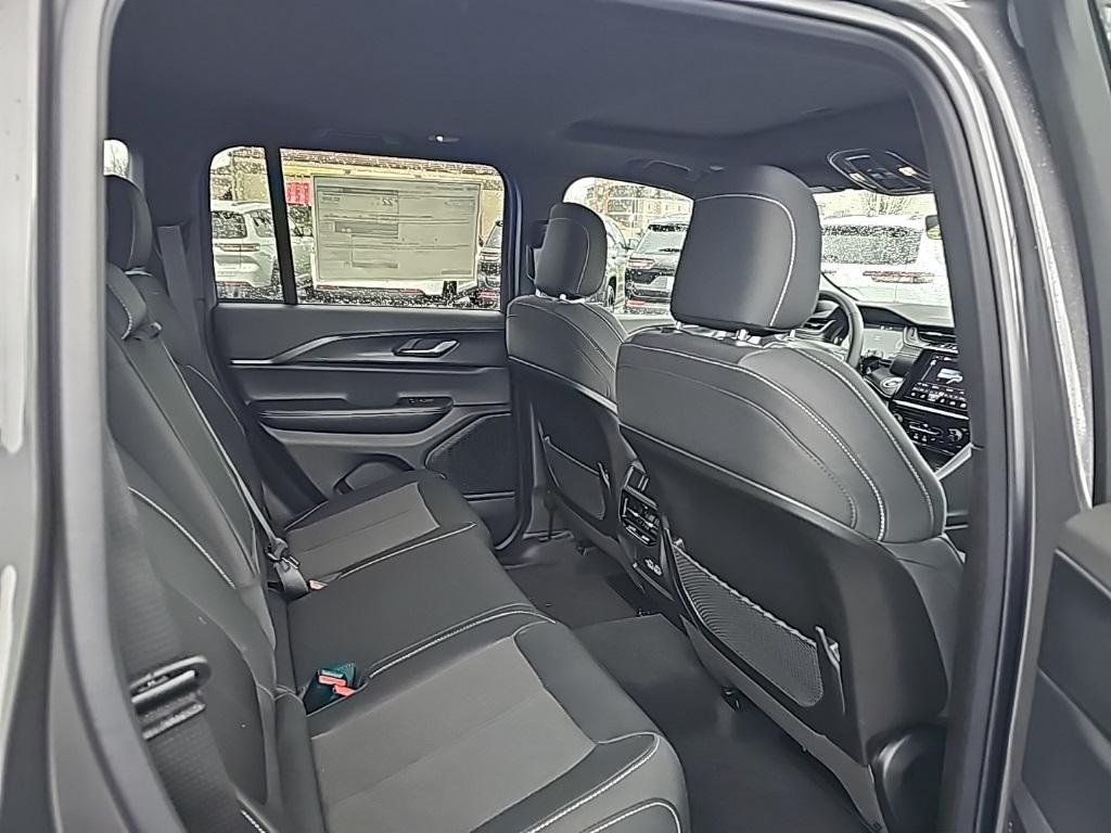 new 2025 Jeep Grand Cherokee car, priced at $35,498