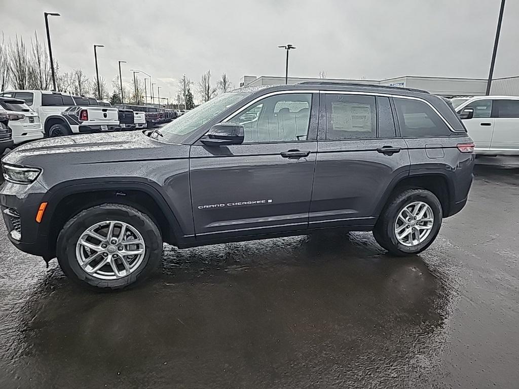 new 2025 Jeep Grand Cherokee car, priced at $35,498