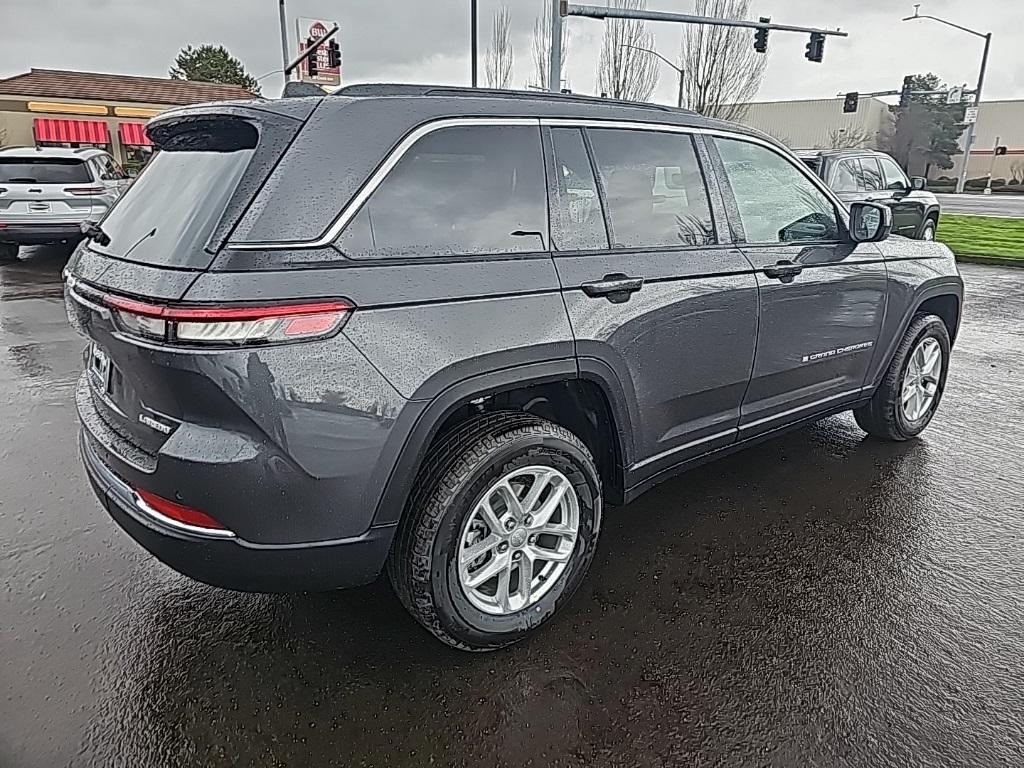 new 2025 Jeep Grand Cherokee car, priced at $35,498