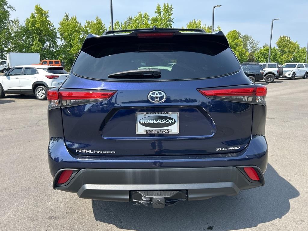 used 2022 Toyota Highlander car, priced at $34,000