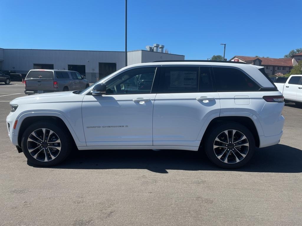 new 2025 Jeep Grand Cherokee car, priced at $62,900