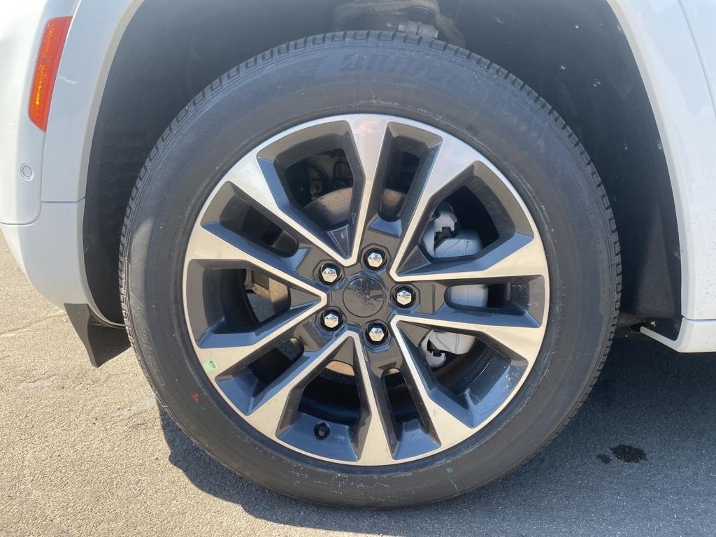 new 2025 Jeep Grand Cherokee car, priced at $62,900