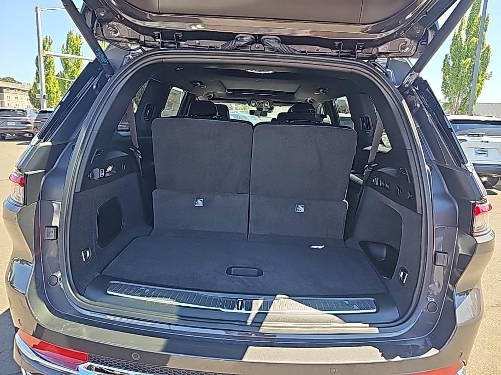 new 2025 Jeep Grand Cherokee L car, priced at $63,648