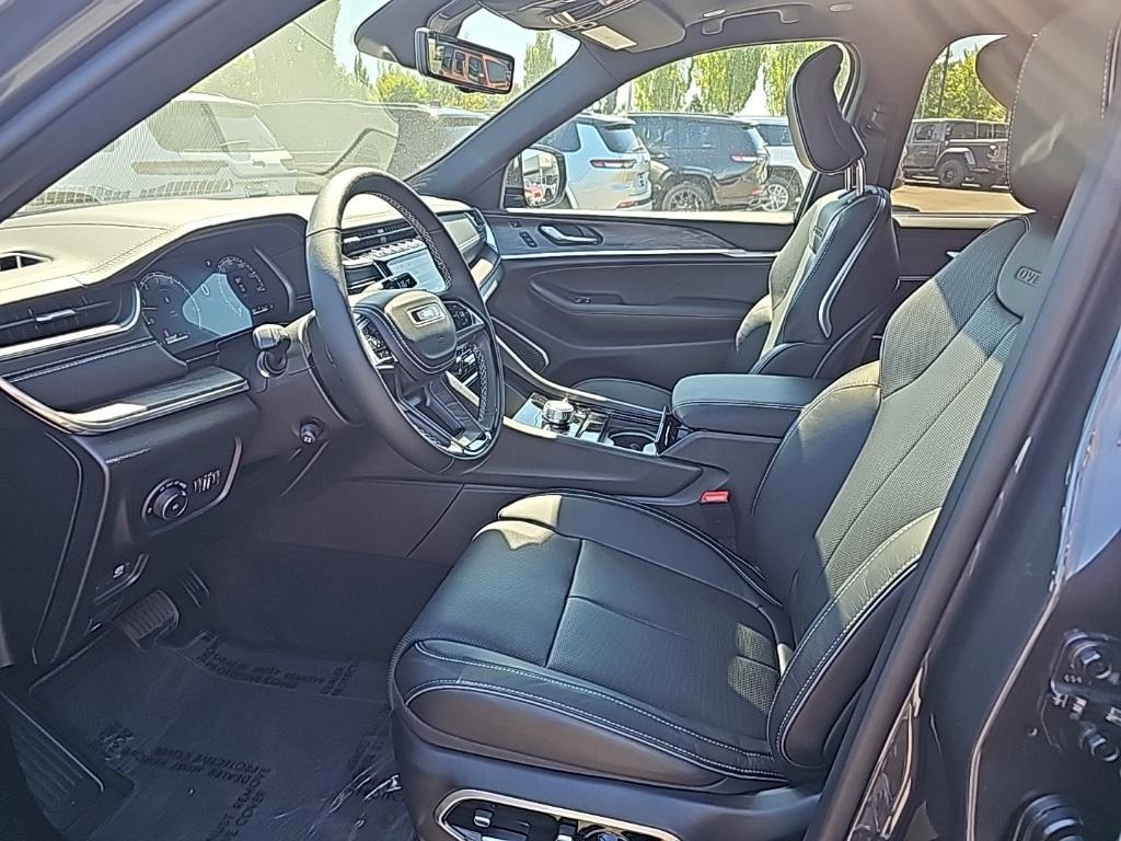 new 2025 Jeep Grand Cherokee L car, priced at $63,648