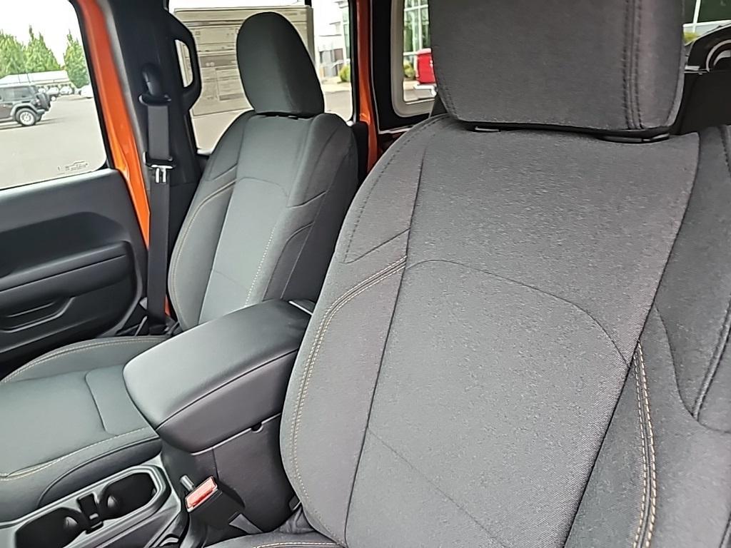 new 2025 Jeep Wrangler car, priced at $58,387