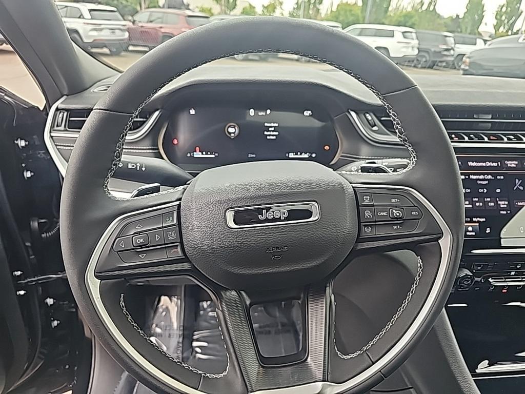 new 2025 Jeep Grand Cherokee car, priced at $41,439