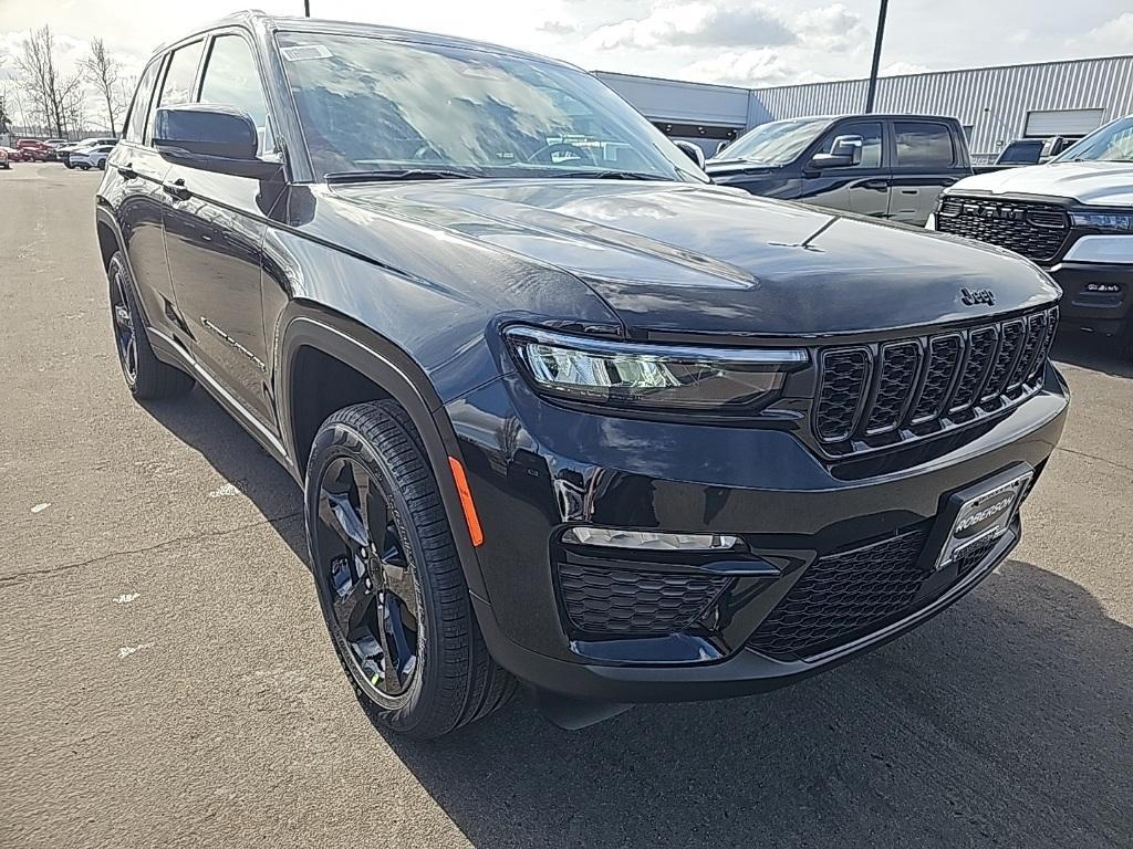 new 2025 Jeep Grand Cherokee car, priced at $50,000