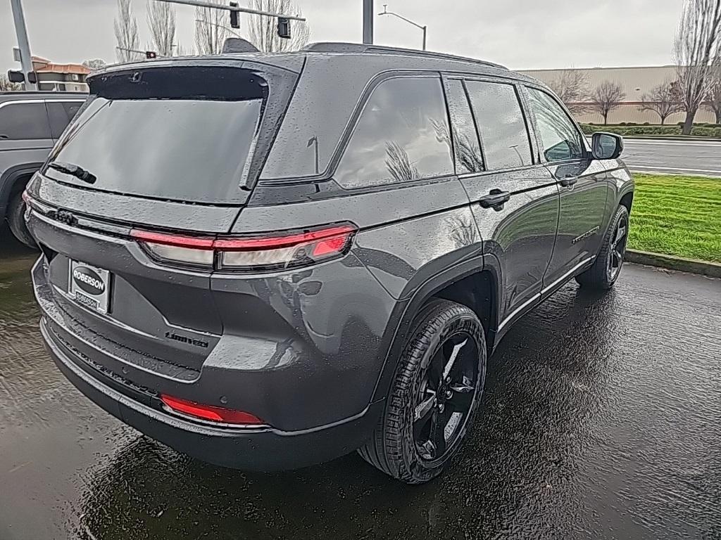 new 2025 Jeep Grand Cherokee car, priced at $54,700