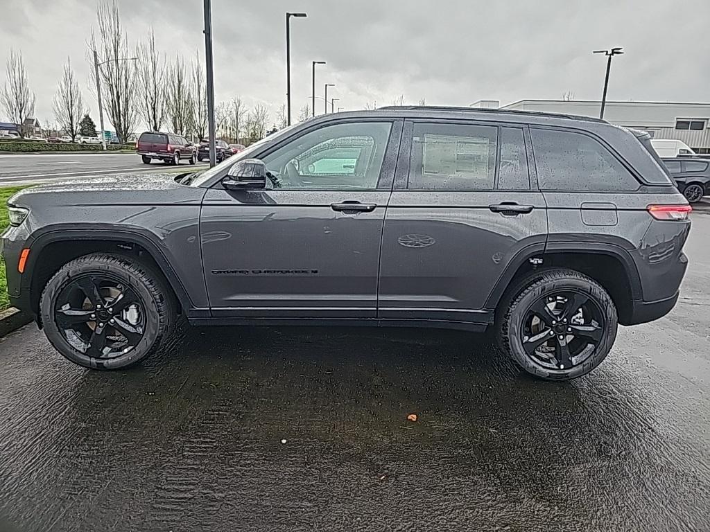 new 2025 Jeep Grand Cherokee car, priced at $54,700